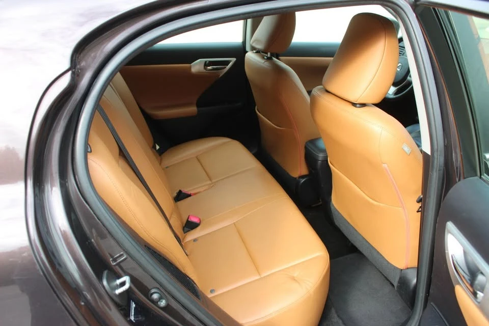 2012 Lexus CT - Image 13 of 17