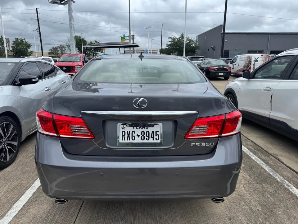 2012 Lexus ES 5th Gen - Image 4 of 8