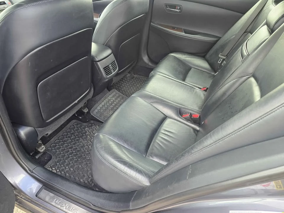 2012 Lexus ES 5th Gen - Image 9 of 16