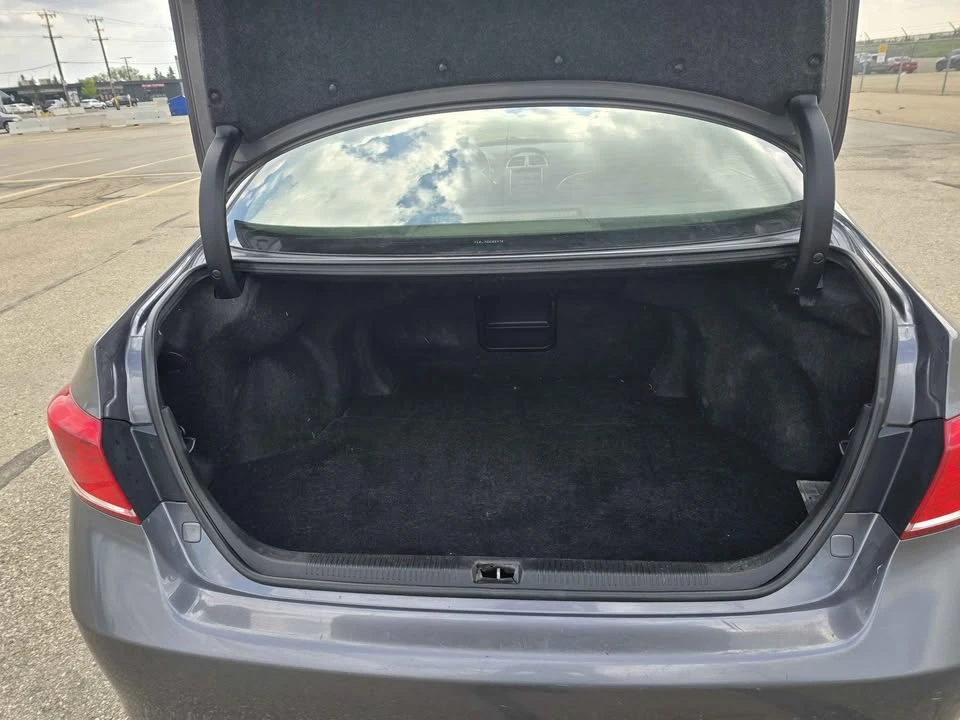 2012 Lexus ES 5th Gen - Image 14 of 16