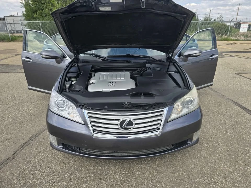 2012 Lexus ES 5th Gen - Image 4 of 16