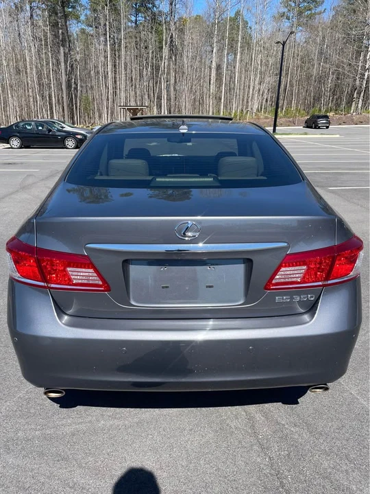 2012 Lexus ES 5th Gen - Image 6 of 20