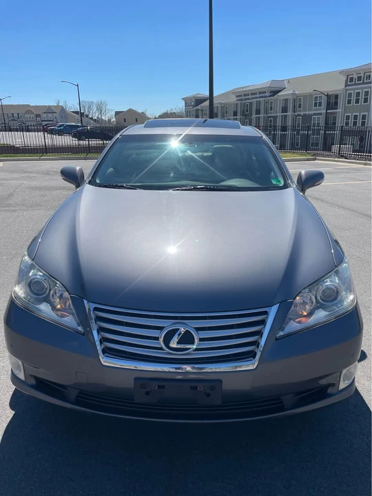 2012 Lexus ES 5th Gen - Image 2 of 20