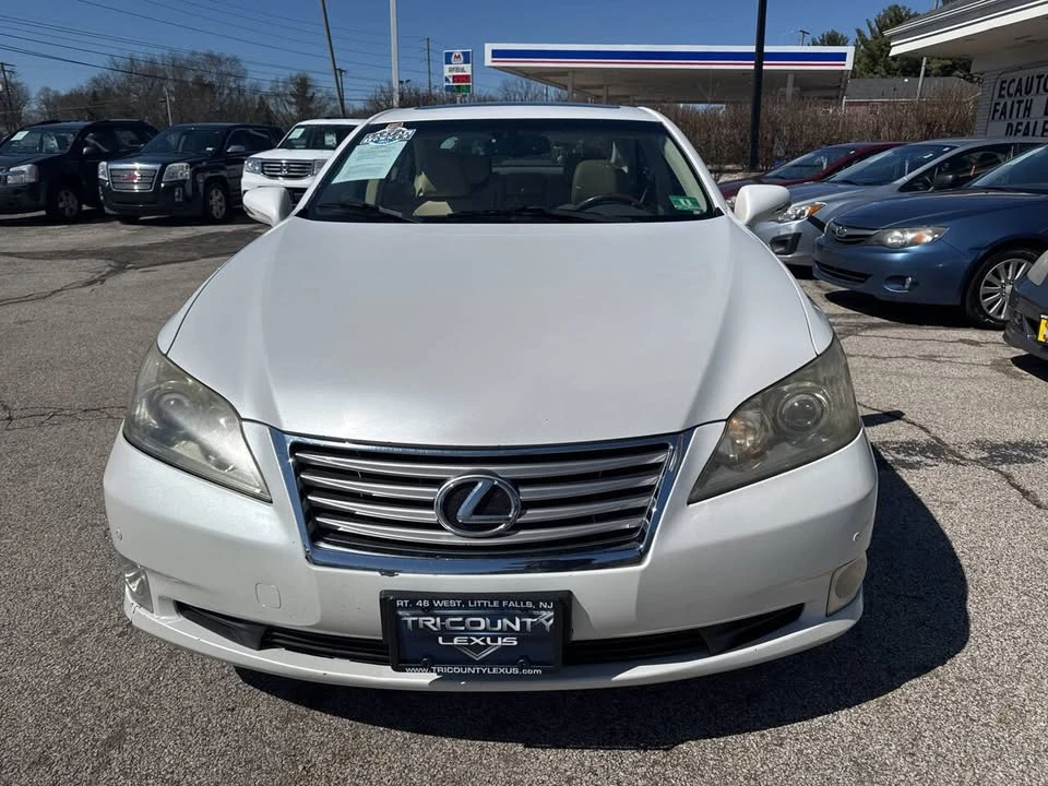 2012 Lexus ES 5th Gen - Image 2 of 19