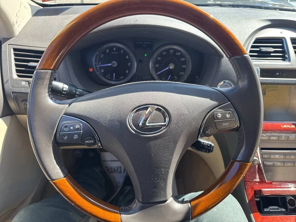 2012 Lexus ES 5th Gen - Image 11 of 19