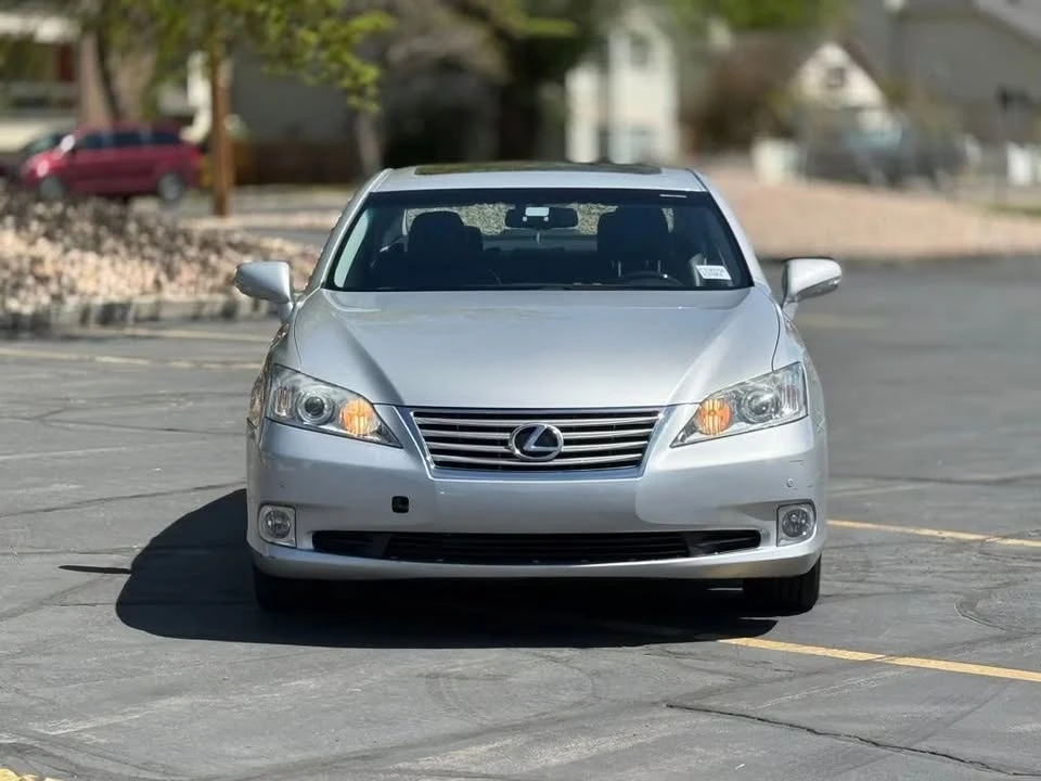 2012 Lexus ES 5th Gen - Image 2 of 13