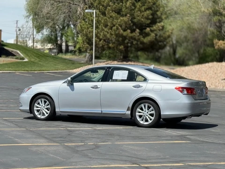 2012 Lexus ES 5th Gen - Image 6 of 13