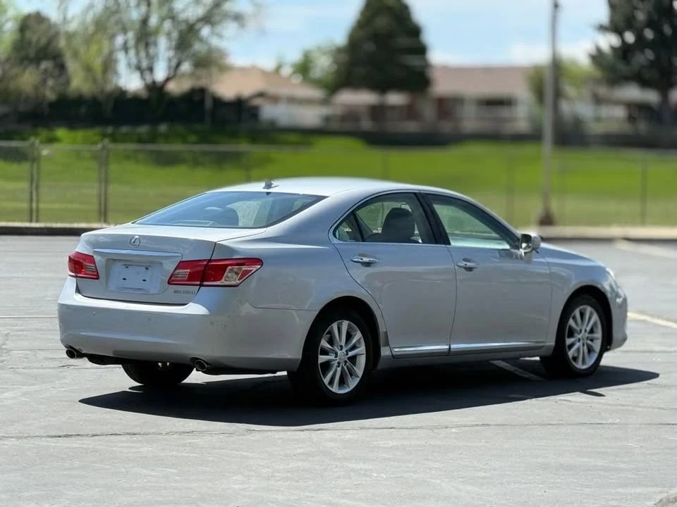 2012 Lexus ES 5th Gen - Image 4 of 13