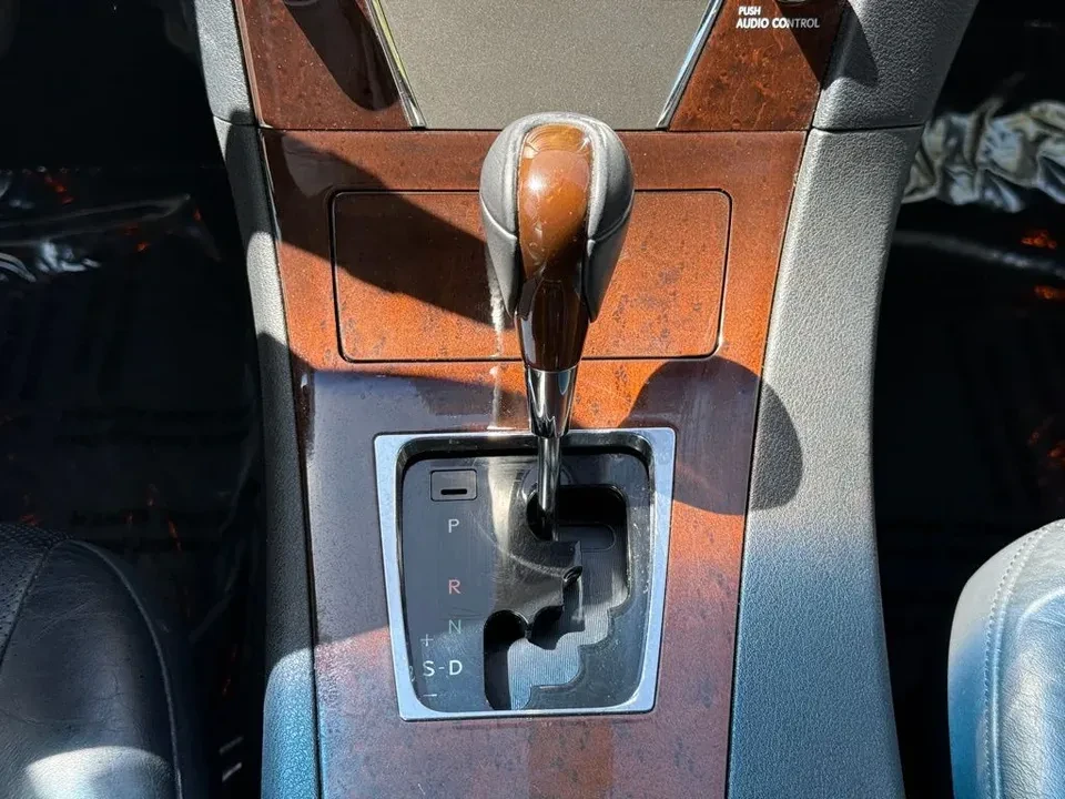 2012 Lexus ES 5th Gen - Image 11 of 13