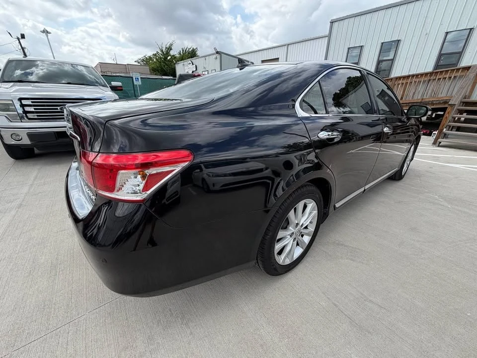2012 Lexus ES 5th Gen - Image 5 of 20