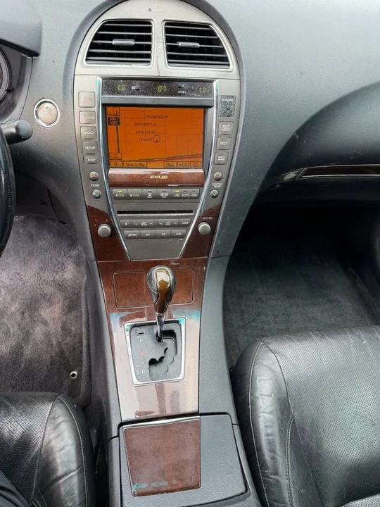2012 Lexus ES 5th Gen - Image 14 of 20