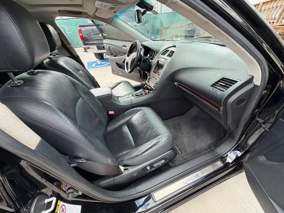 2012 Lexus ES 5th Gen - Image 13 of 20