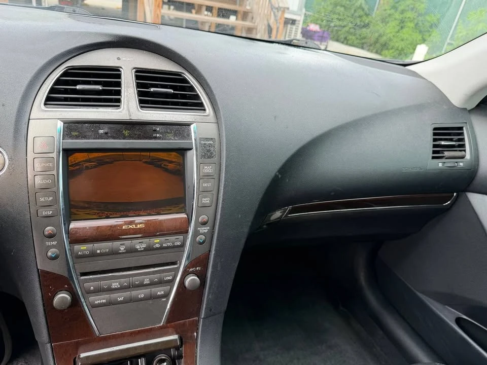 2012 Lexus ES 5th Gen - Image 15 of 20