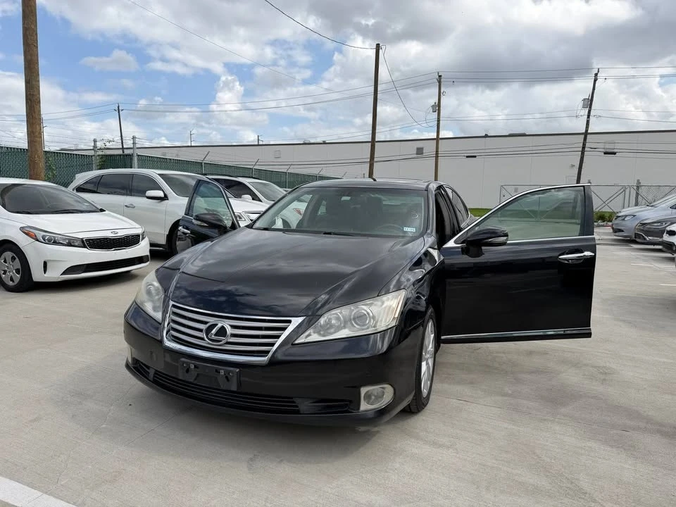 2012 Lexus ES 5th Gen - Image 2 of 20