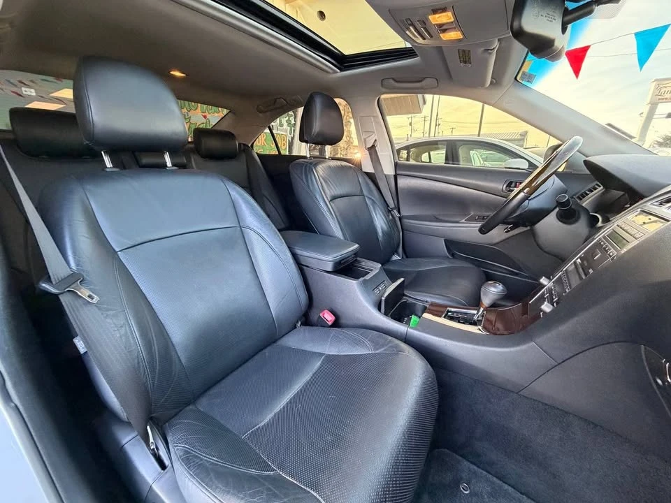 2012 Lexus ES 5th Gen - Image 14 of 21
