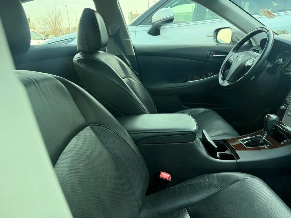 2012 Lexus ES 5th Gen - Image 5 of 8