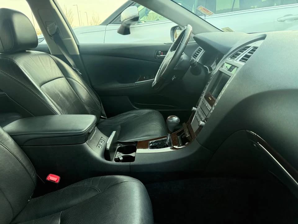 2012 Lexus ES 5th Gen - Image 6 of 8