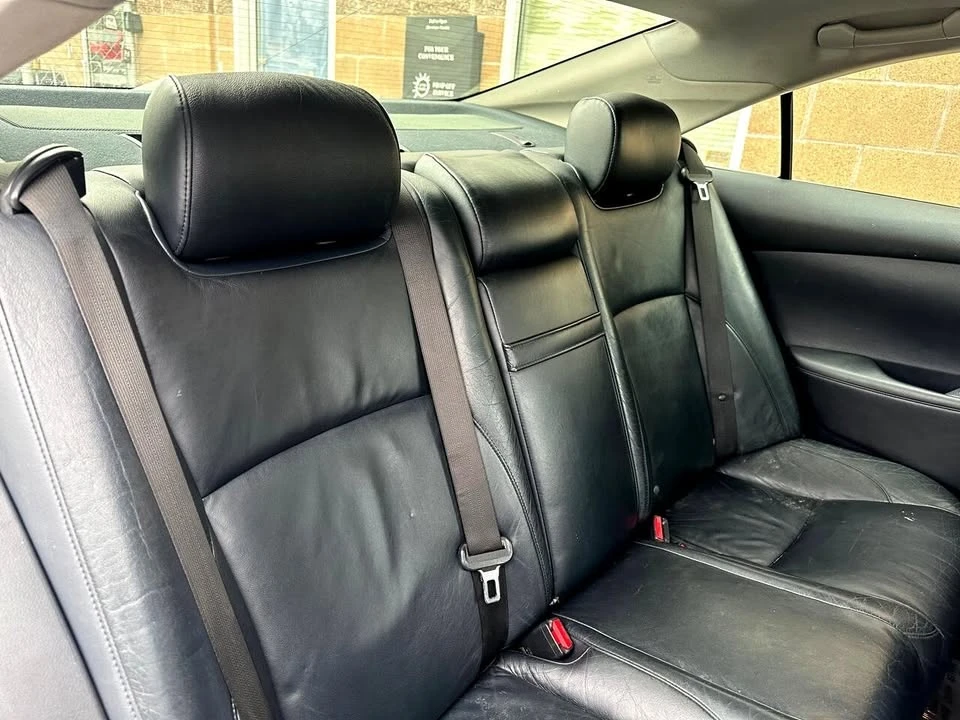 2012 Lexus ES 5th Gen - Image 18 of 19