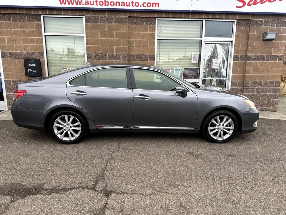 2012 Lexus ES 5th Gen - Image 15 of 19