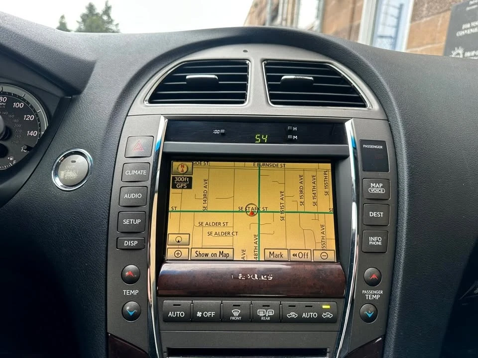 2012 Lexus ES 5th Gen - Image 12 of 19