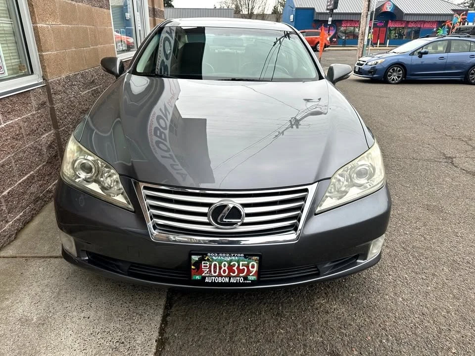 2012 Lexus ES 5th Gen - Image 2 of 19