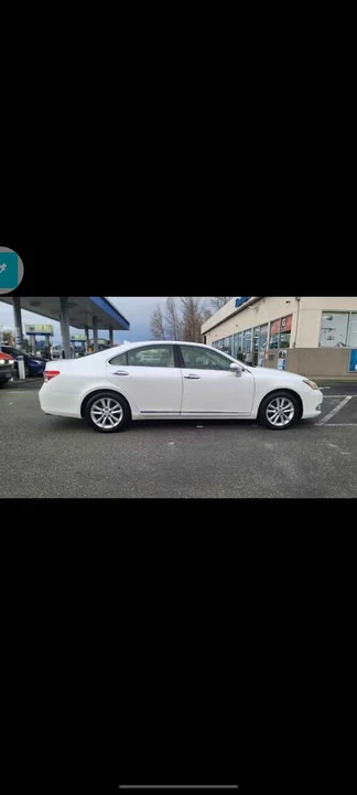 2012 Lexus ES 5th Gen - Image 3 of 16