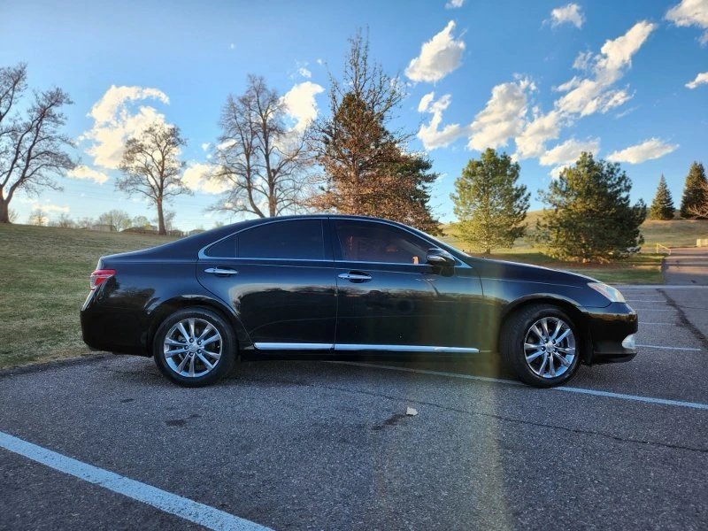 2012 Lexus ES 5th Gen - Image 7 of 19
