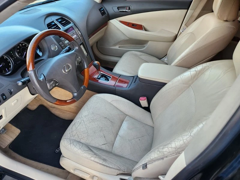 2012 Lexus ES 5th Gen - Image 9 of 19