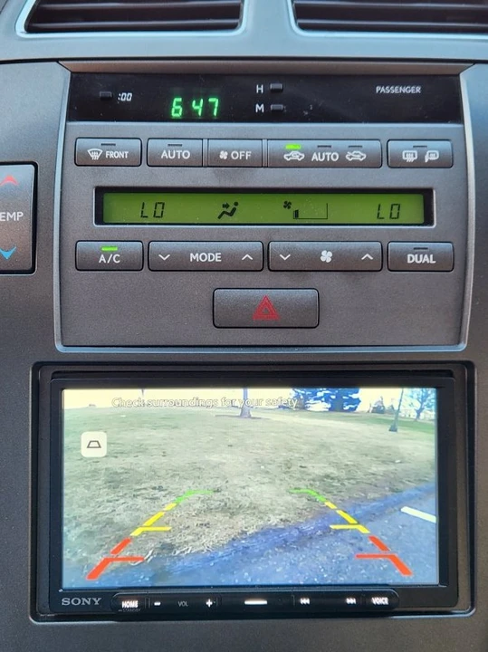 2012 Lexus ES 5th Gen - Image 12 of 19