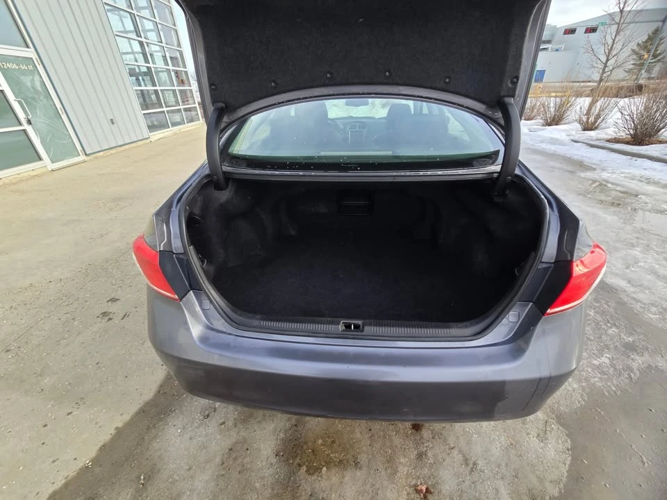 2012 Lexus ES 5th Gen - Image 12 of 15