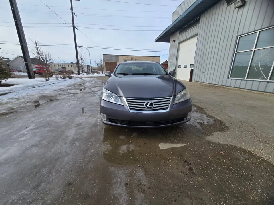 2012 Lexus ES 5th Gen - Image 3 of 15