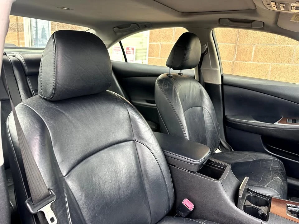2012 Lexus ES 5th Gen - Image 17 of 19