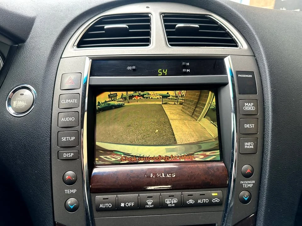 2012 Lexus ES 5th Gen - Image 13 of 19