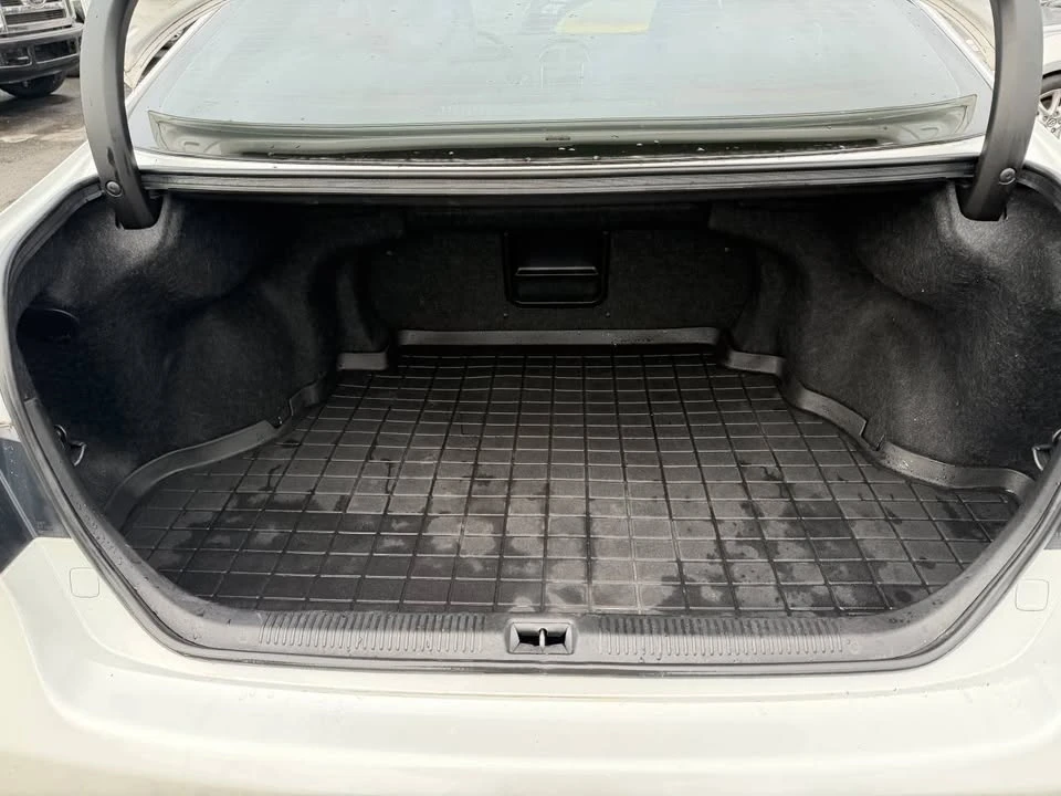 2012 Lexus ES 5th Gen - Image 6 of 20