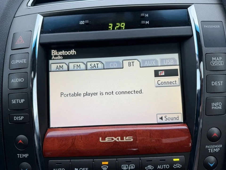 2012 Lexus ES 5th Gen - Image 17 of 20