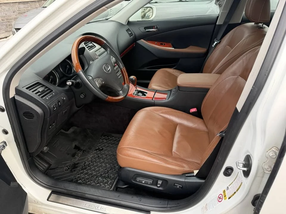 2012 Lexus ES 5th Gen - Image 12 of 20