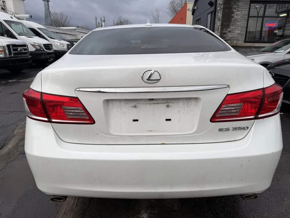 2012 Lexus ES 5th Gen - Image 5 of 20