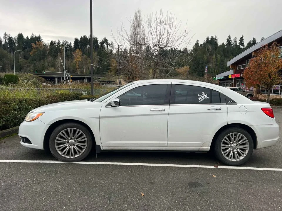 2012 Lexus ES 5th Gen - Image 2 of 19