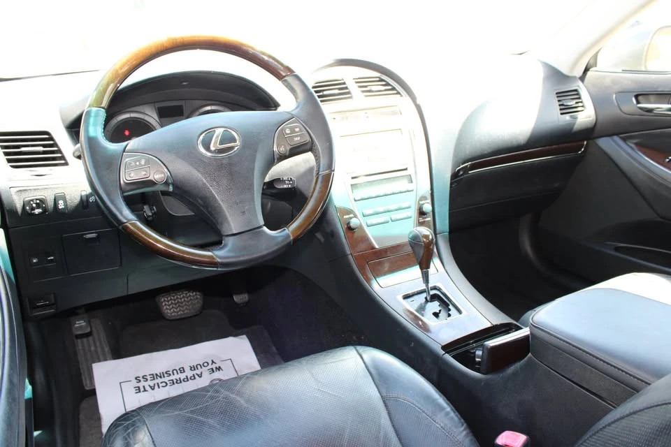 2012 Lexus ES 5th Gen - Image 8 of 13