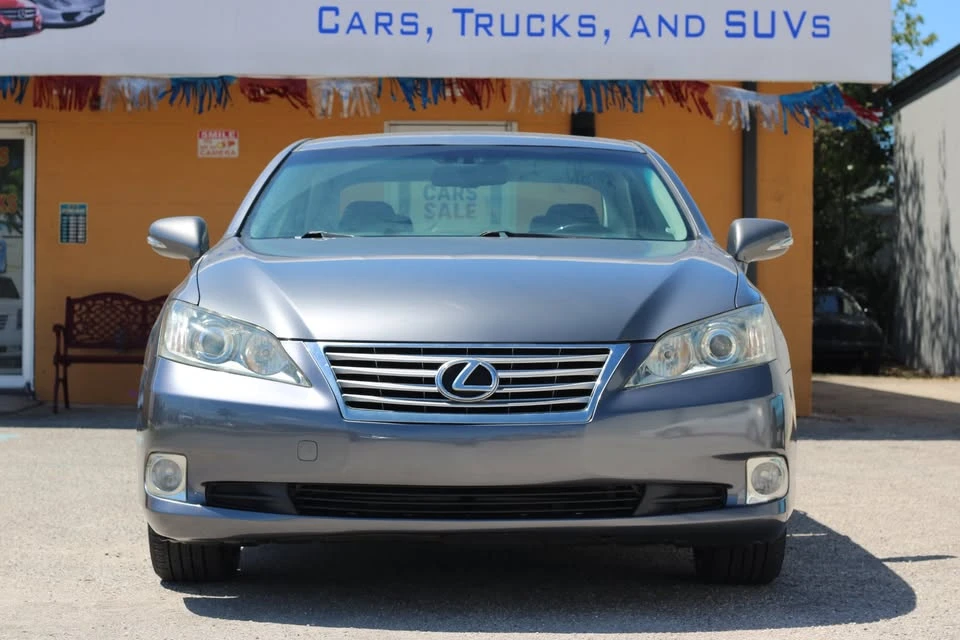 2012 Lexus ES 5th Gen - Image 2 of 13