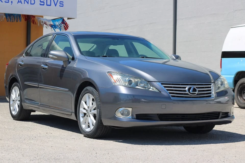 2012 Lexus ES 5th Gen - Image 3 of 13