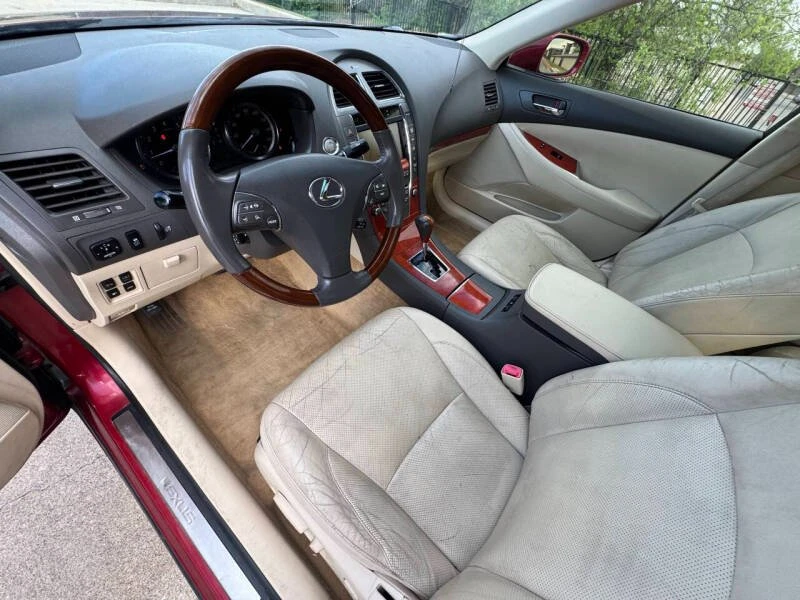 2012 Lexus ES 5th Gen - Image 10 of 12