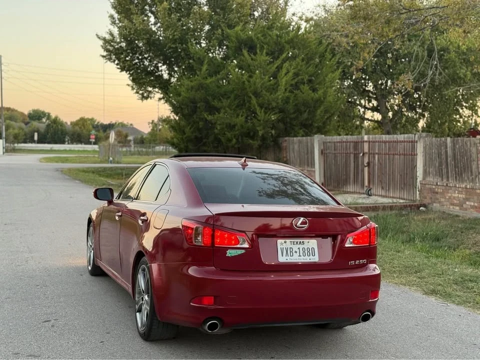 2012 Lexus IS 2nd Gen - Image 4 of 19