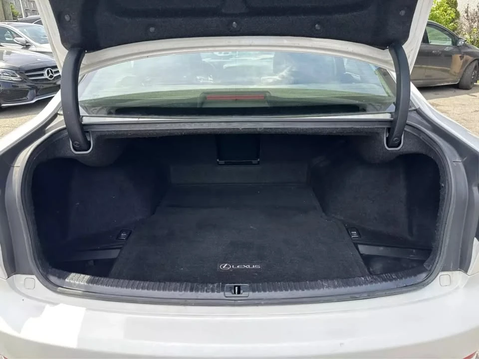 2012 Lexus IS 2nd Gen - Image 17 of 20