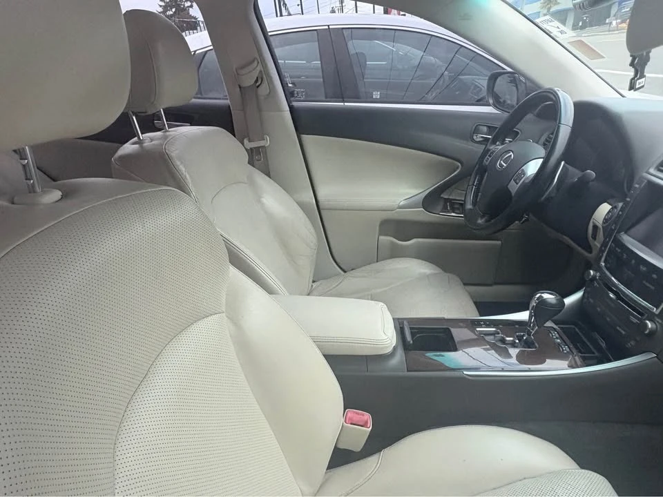 2012 Lexus IS 2nd Gen - Image 4 of 7