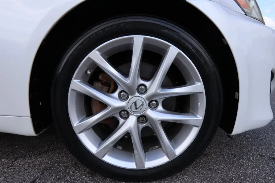 2012 Lexus IS 2nd Gen - Image 17 of 20
