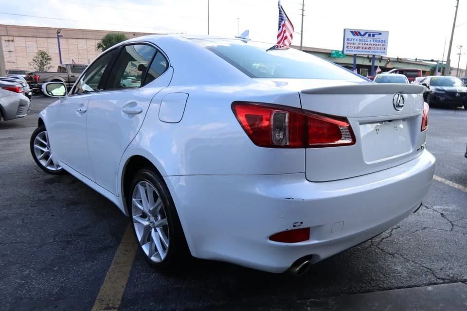 2012 Lexus IS 2nd Gen - Image 9 of 20