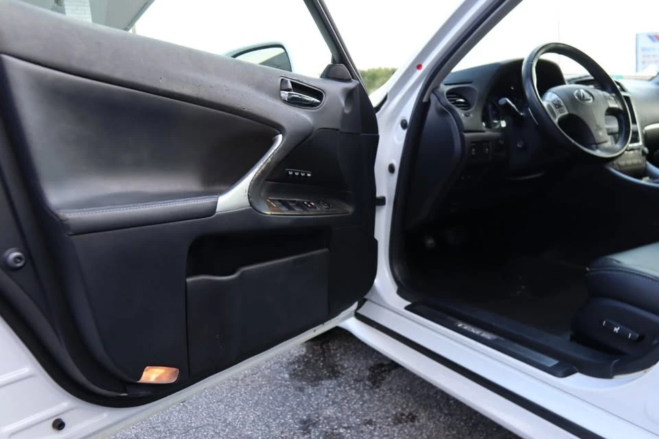 2012 Lexus IS 2nd Gen - Image 18 of 20