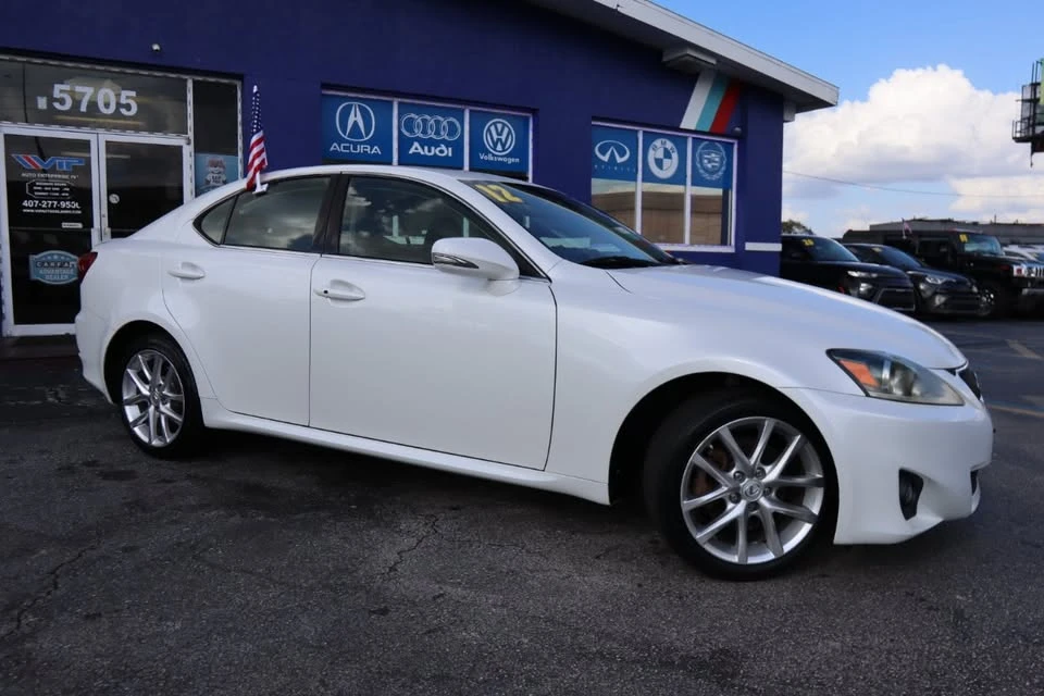 2012 Lexus IS 2nd Gen - Image 4 of 20