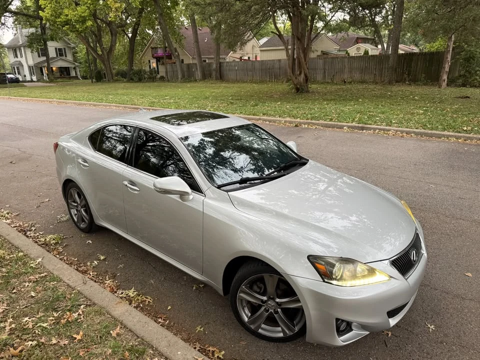 2012 Lexus IS 2nd Gen - Image 9 of 20